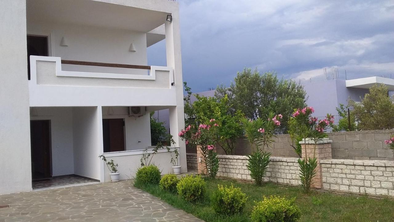 Mihal Suites Σαράντα Εξωτερικό φωτογραφία