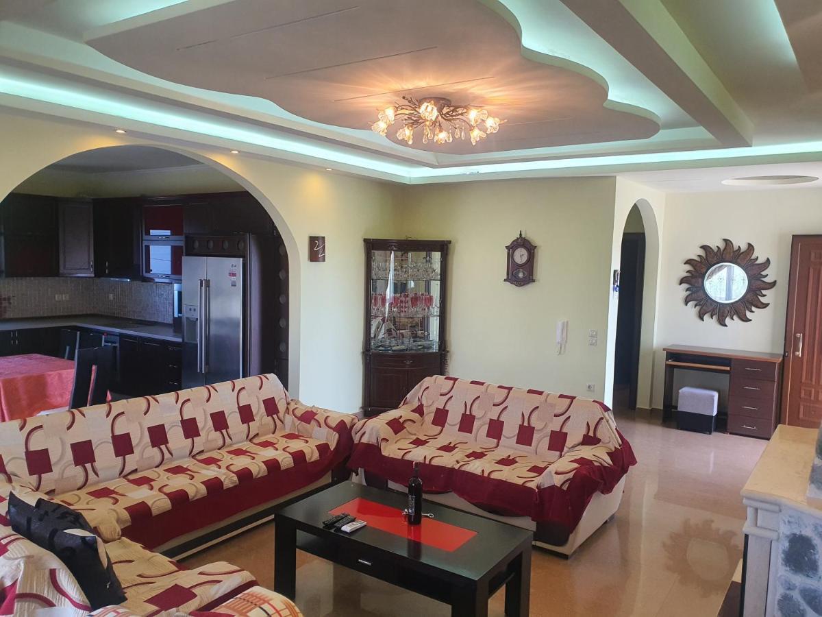 Mihal Suites Σαράντα Εξωτερικό φωτογραφία