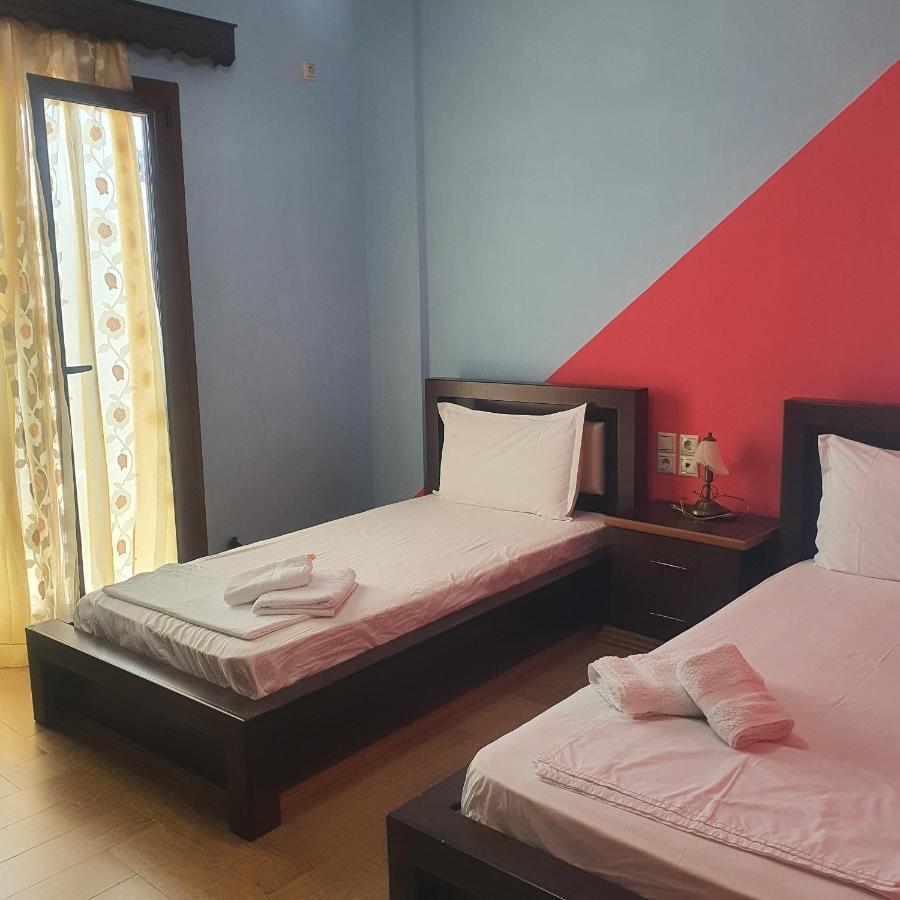 Mihal Suites Σαράντα Εξωτερικό φωτογραφία