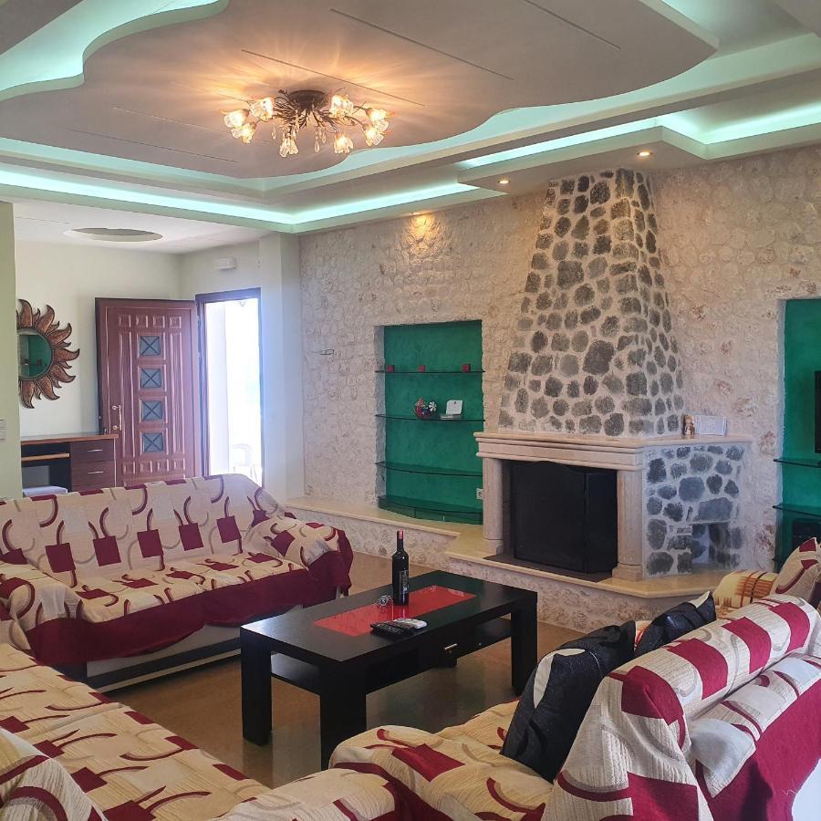 Mihal Suites Σαράντα Εξωτερικό φωτογραφία