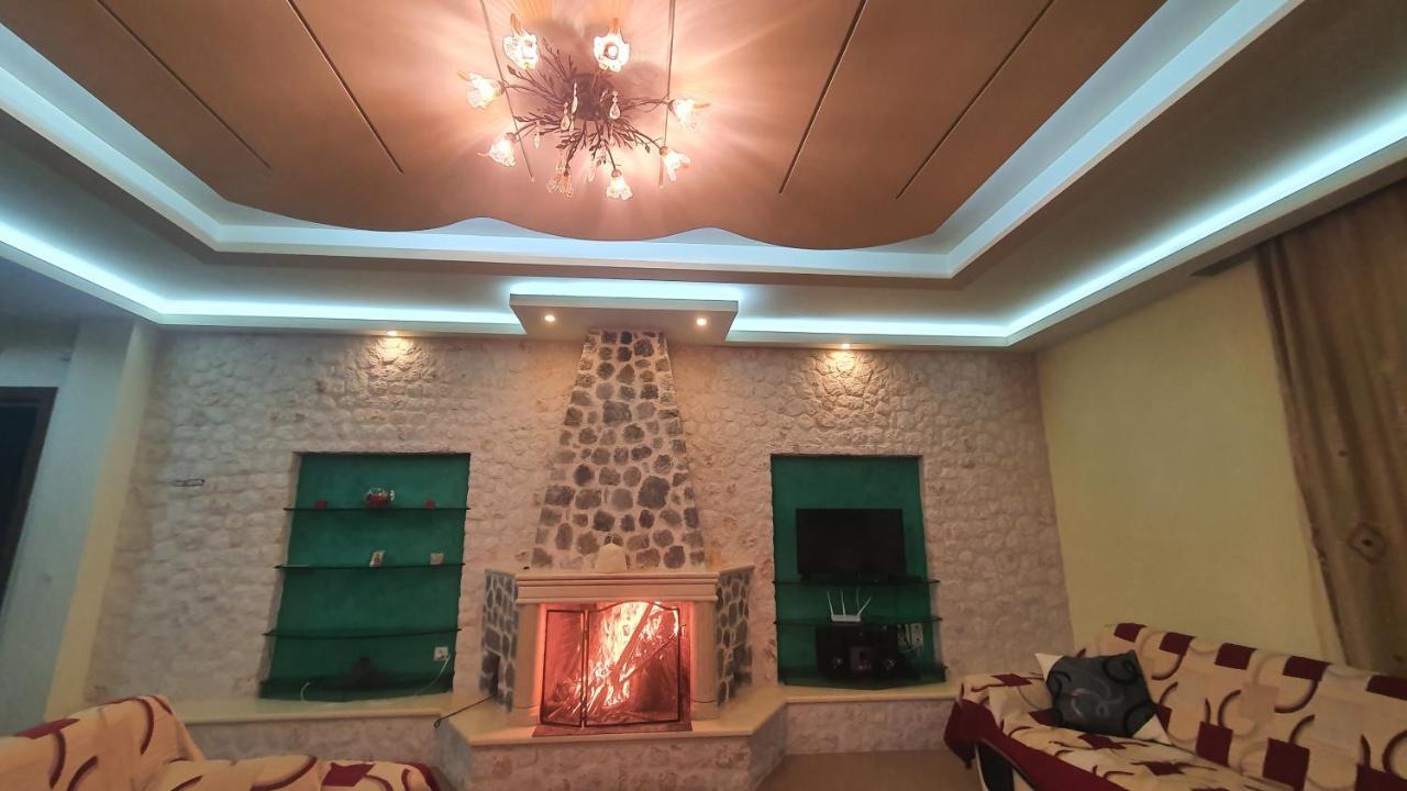 Mihal Suites Σαράντα Εξωτερικό φωτογραφία