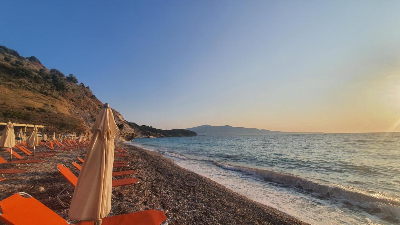 Mihal Suites Σαράντα Εξωτερικό φωτογραφία