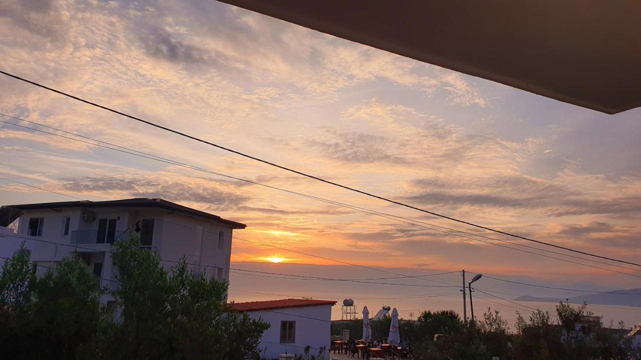 Mihal Suites Σαράντα Εξωτερικό φωτογραφία