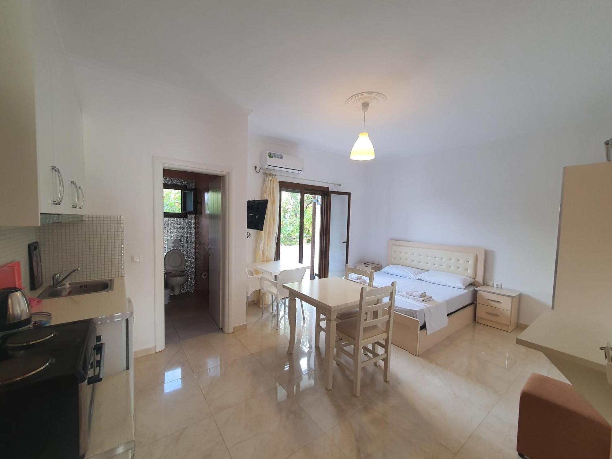 Mihal Suites Σαράντα Εξωτερικό φωτογραφία