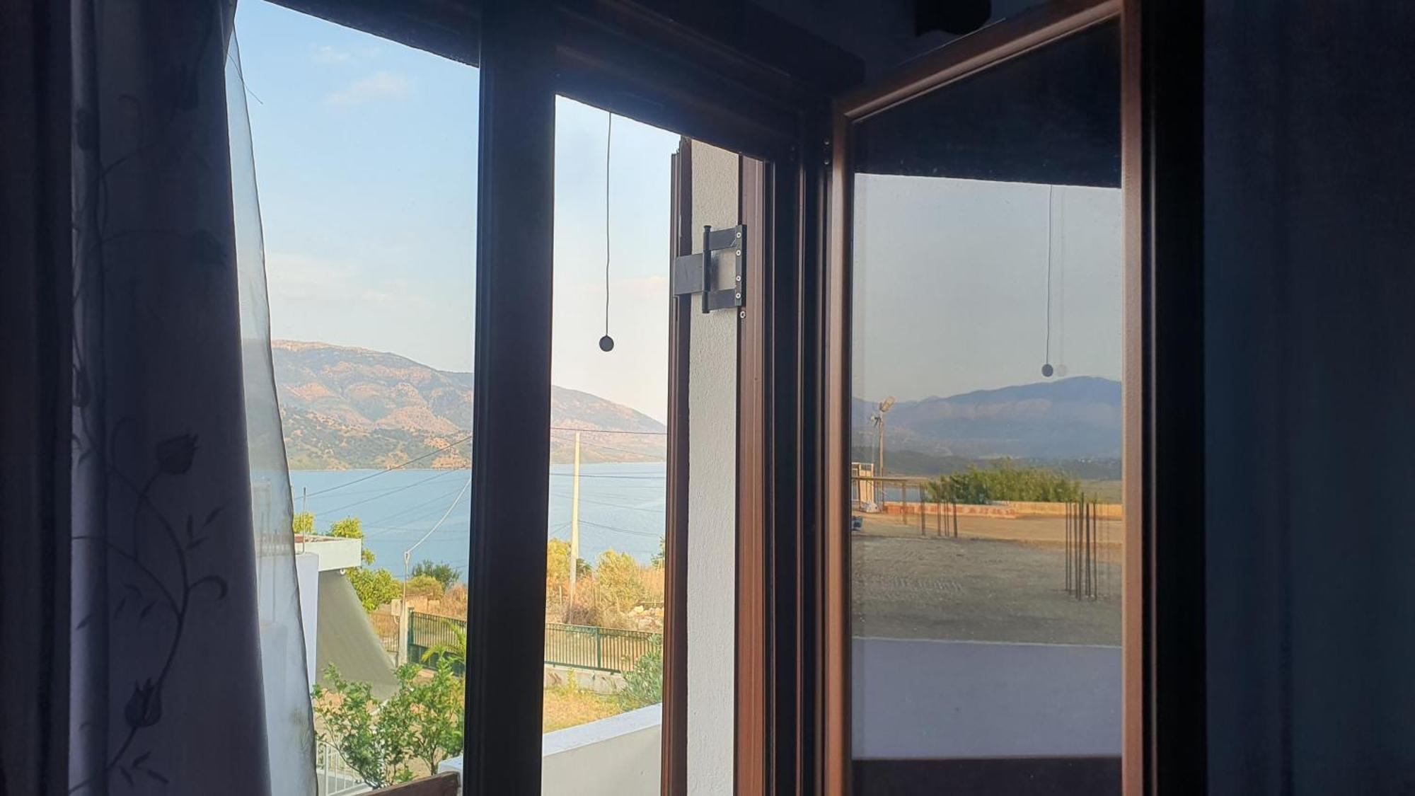 Mihal Suites Σαράντα Εξωτερικό φωτογραφία