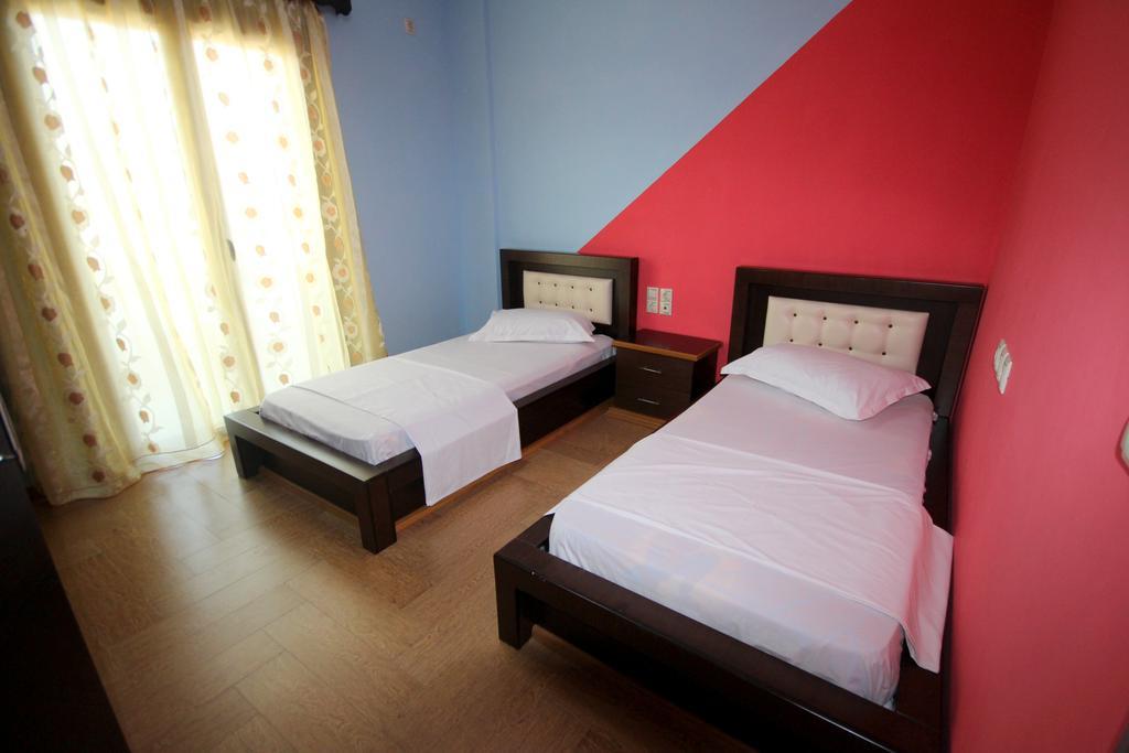 Mihal Suites Σαράντα Εξωτερικό φωτογραφία