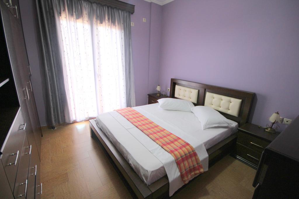 Mihal Suites Σαράντα Εξωτερικό φωτογραφία