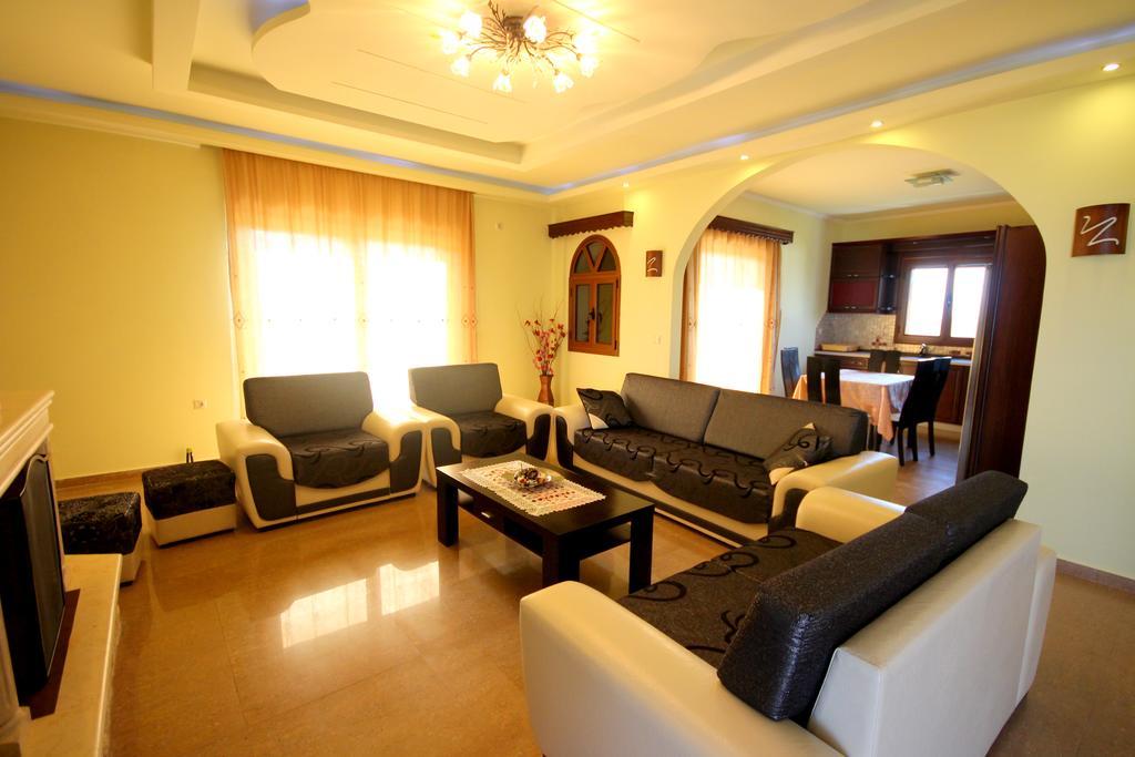 Mihal Suites Σαράντα Εξωτερικό φωτογραφία