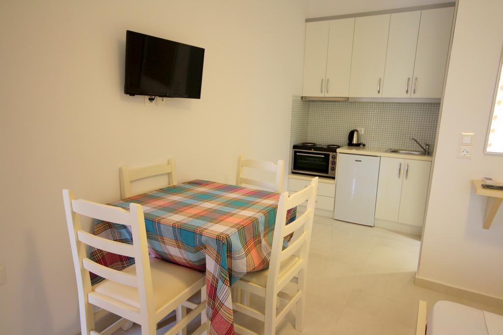 Mihal Suites Σαράντα Εξωτερικό φωτογραφία