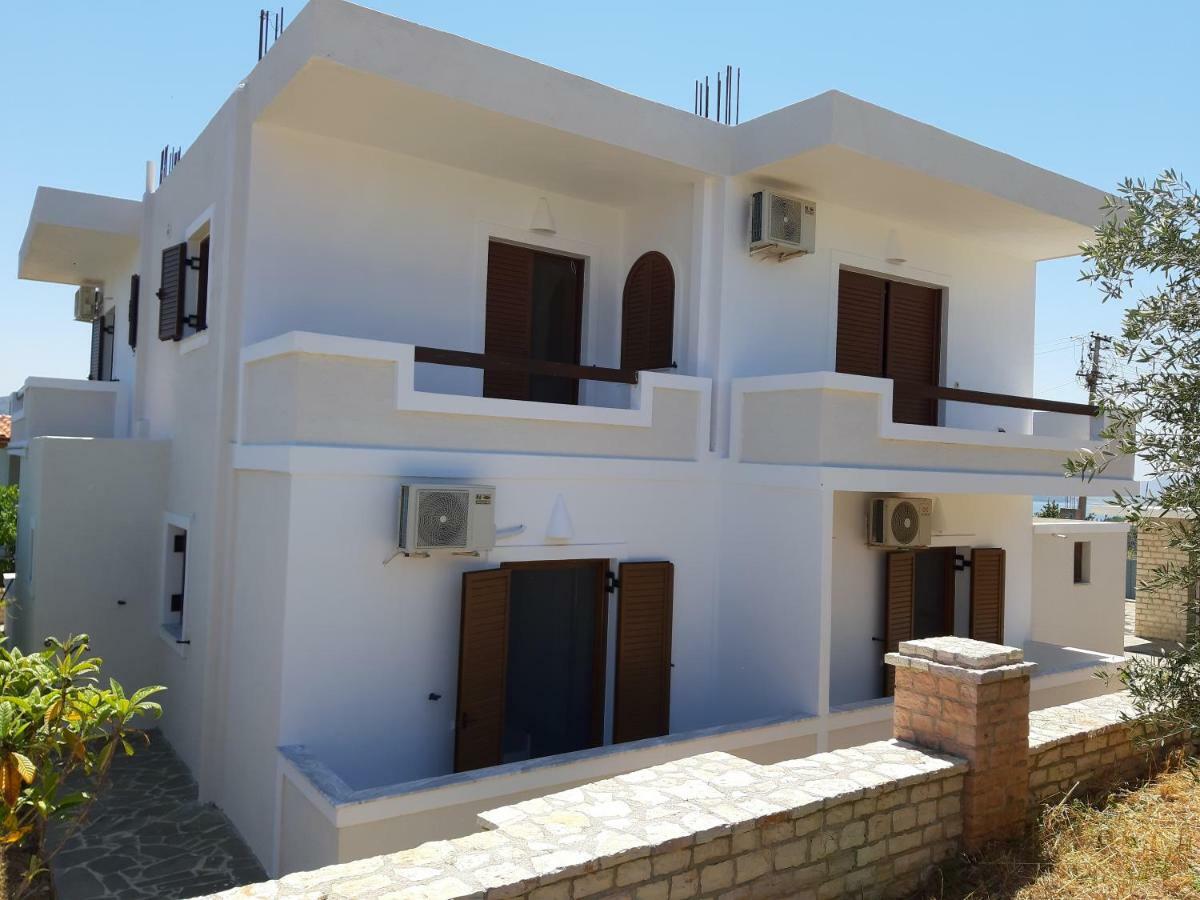 Mihal Suites Σαράντα Εξωτερικό φωτογραφία